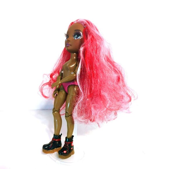 Rainbow High Daria Roselyn Deluxe Doll Series 3 MGA 2021 - Picture 3 of 7